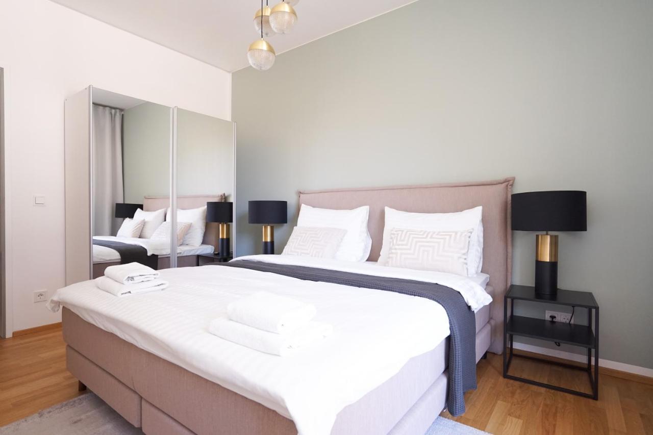 Exclusive 2-Bedroom Condo With Pool & Balcony Вена Экстерьер фото